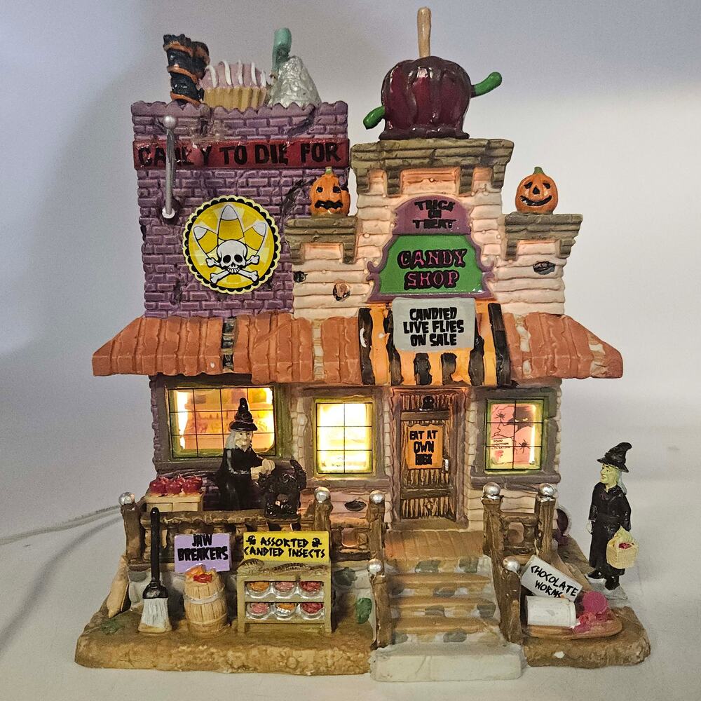 Lemax Spooky Town Trick Or Treat Candy Shop RETIRED W/Box Halloween